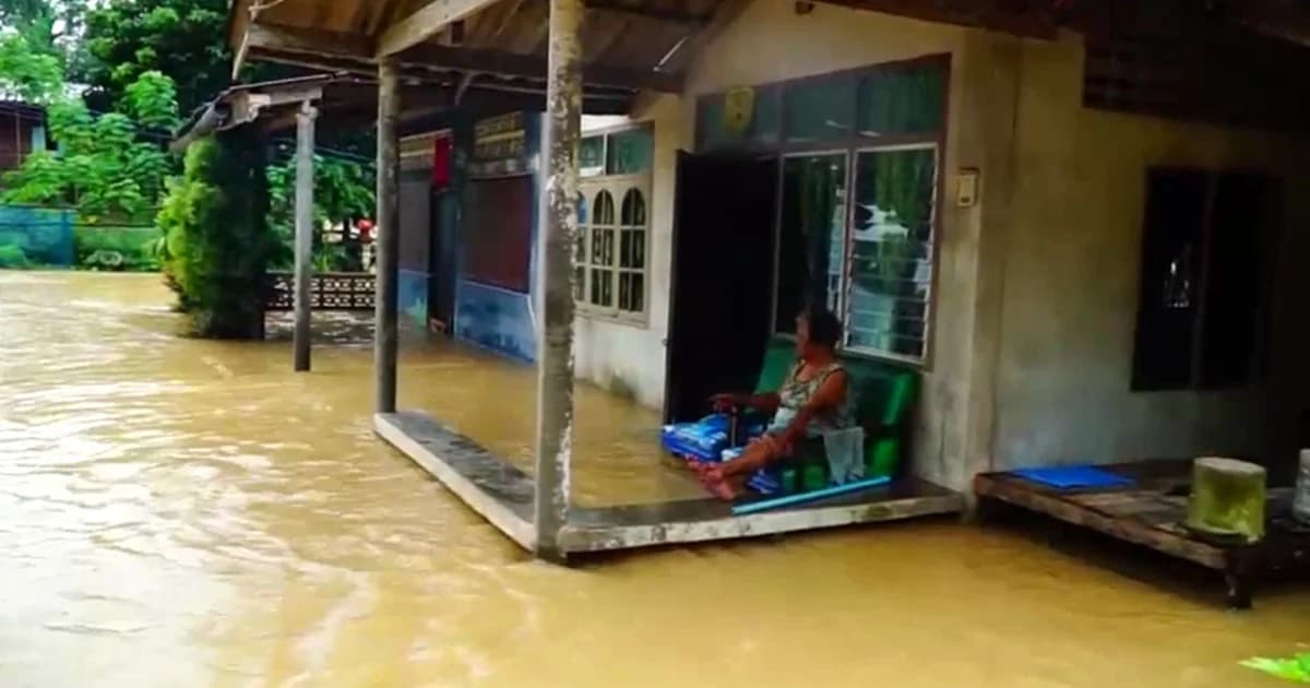 น้ำท่วมพัทลุง เริ่มลดระดับลง ขณะที่ 4 อำเภอยังได้รับผลกระทบ