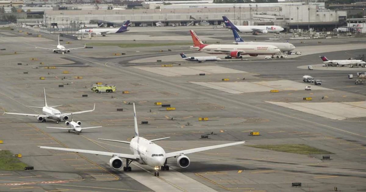 สนามบินนวร์กวุ่น หลังโดรนปริศนาบินป่วน