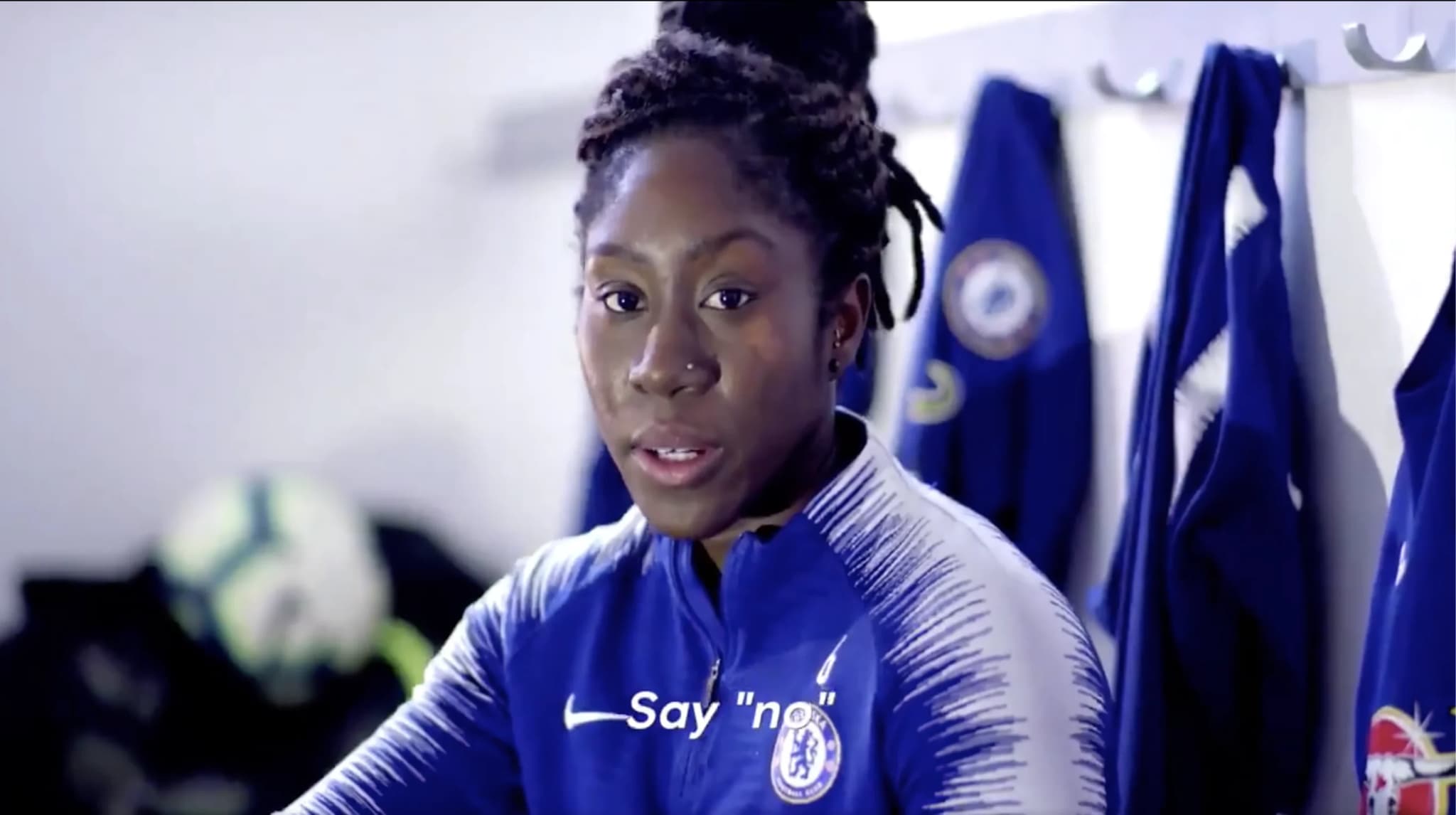 เราจะไม่ลืม… “เชลซี” ร่วมรำลึกเหตุการณ์ “ฆ่าล้างเผ่าพันธุ์ยิว 6 ล้านคน” (มีคลิป)