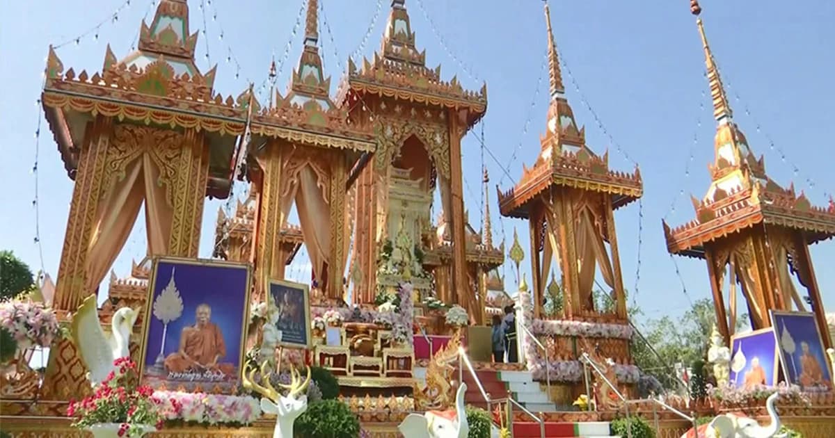 พิธีประชุมเพลิงสรีรสังขารจำลอง หลวงพ่อคูณ ที่วัดบ้านไร่ โคราช