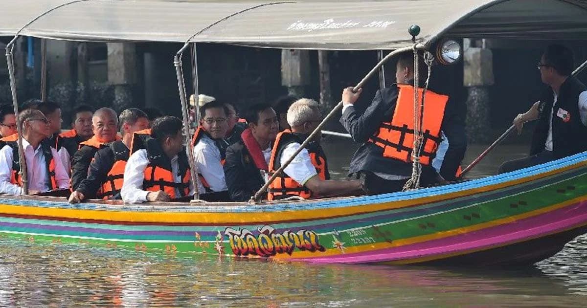 “พล.อ.ประยุทธ์” ชี้สถานการณ์ปกติ ยันไม่เกี่ยวข้องยุบพรรค