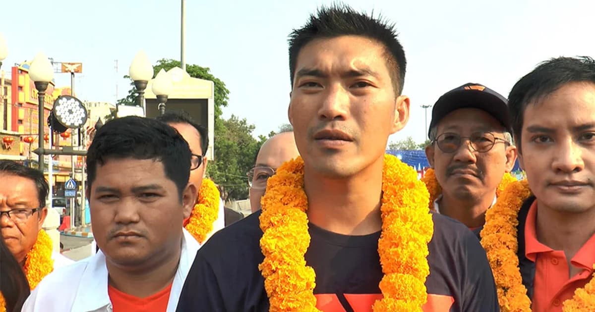 ธนาธร ท้าบิ๊กตู่ ลาออกจาก นายกฯ และหัวหน้า คสช. ! มาสู้กันแบบแมนๆ