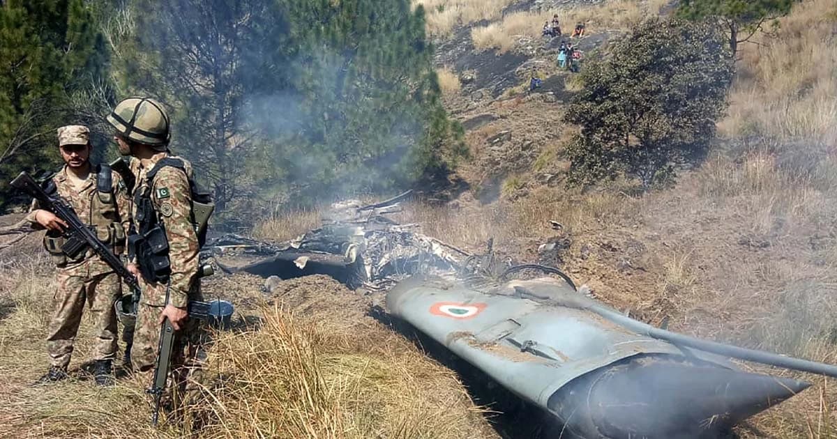 ปากีสถานยิงเครื่องบินอินเดียสองลำร่วง หลังอินเดียล่วงเขตแดน