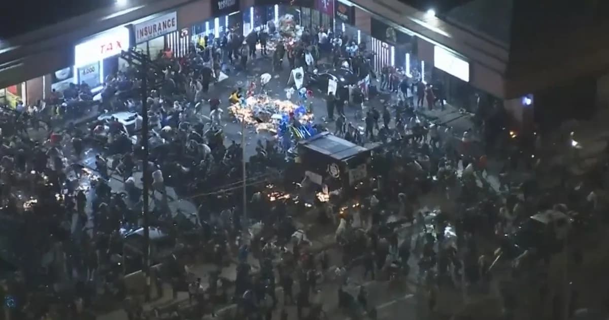 แฟนเพลงอเมริกาเหยียบกัน เจ็บ 19 ขณะไว้อาลัย “นิปซีย์ ฮัสเซล” แร็ปเปอร์ชื่อดังถูกยิงเสียชีวิต