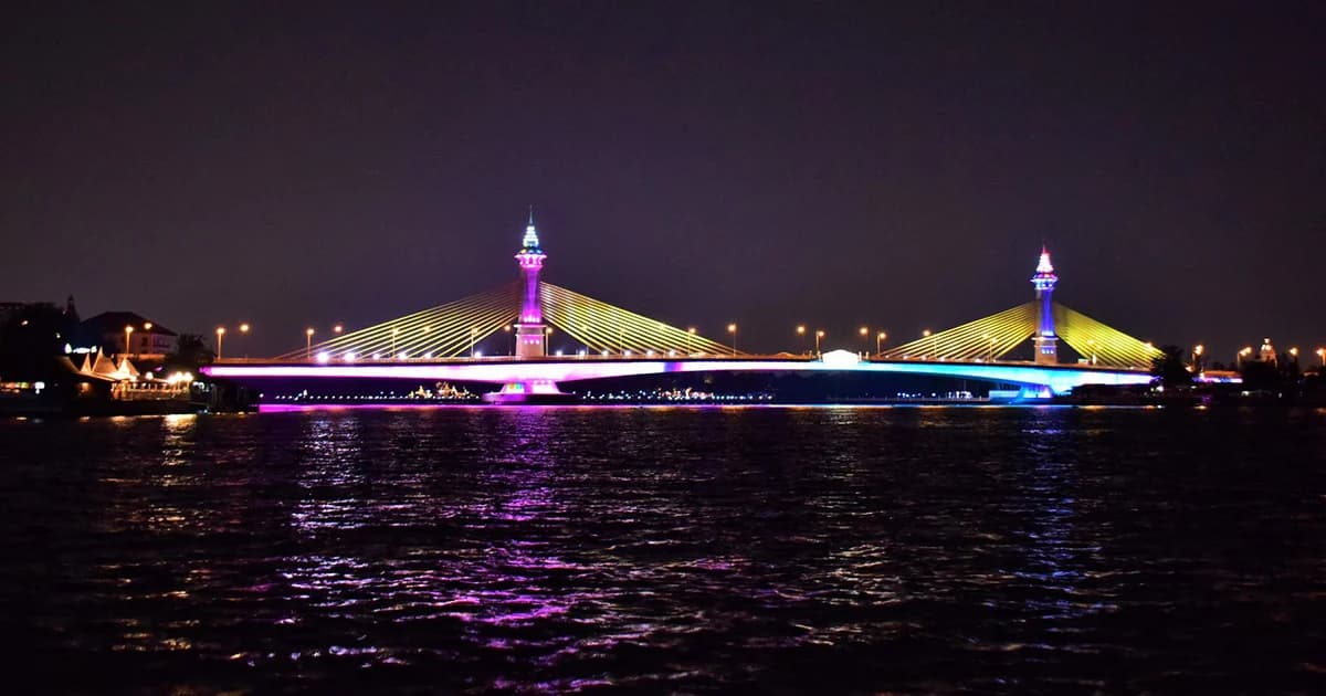 เปิดไฟประดับสะพานข้ามแม่น้ำเจ้าพระยา 13 แห่ง เฉลิมพระเกียรติ