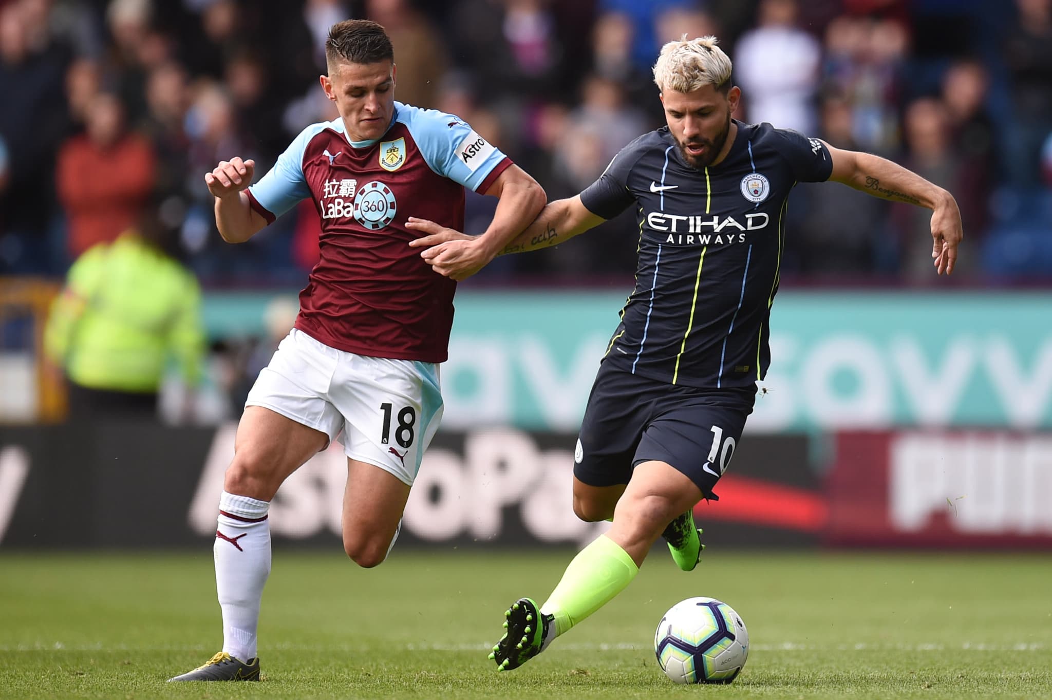 ฟุตบอล | ไม่สะดุดซักที! “แมนซิตี้” เจาะ “เบิร์นลีย์” สำเร็จ ชนะ 1-0 แซง “หงส์แดง” กลับจ่าฝูง
