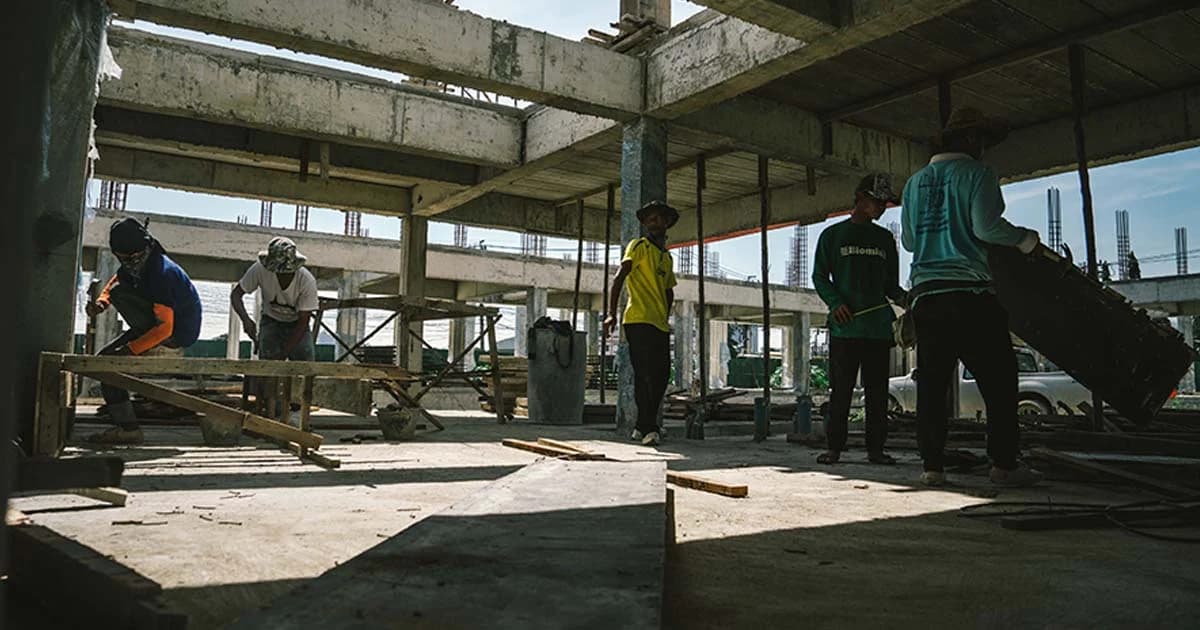 พบแรงงานไทย เป็นหนี้มากกว่าปีที่แล้ว15 % ไม่มีเงินออม-ขาดอาชีพเสริม