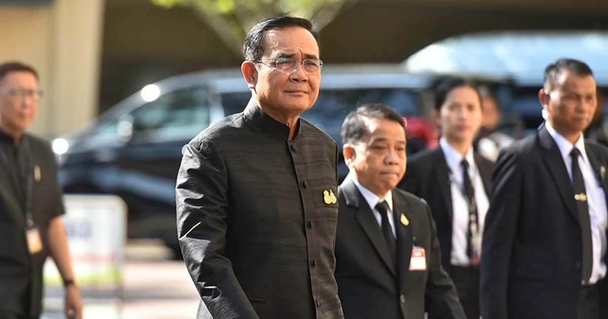 “บิ๊กตู่” ดักคอพรุ่งนี้วันโหวตนายกฯ อย่าเพิ่งอภิปรายไม่ไว้วางใจ