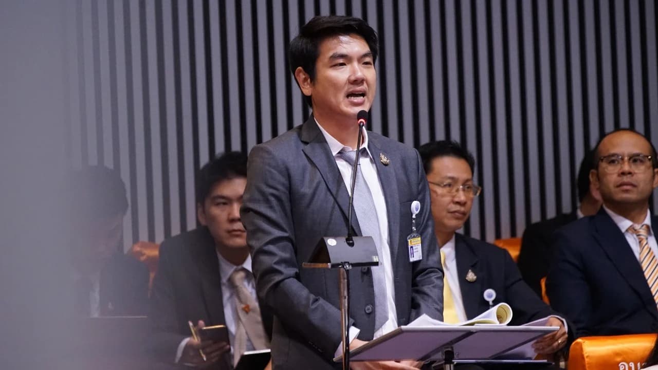 ปิยบุตร ไม่ติดใจ ส.ส.ออกเสียงสวนมติพรรค เชื่อทุกคนยึดมั่นในอุดมการณ์พรรค