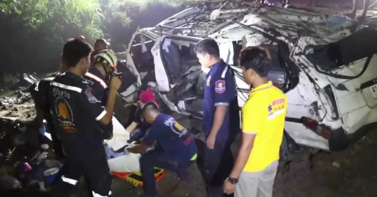 รถตู้คณะงิ้ว กลับจากแสดงพลิกคว่ำสระบุรี เสียชีวิต 3 เจ็บ 9 ราย คาดโชว์เฟอร์หลับใน