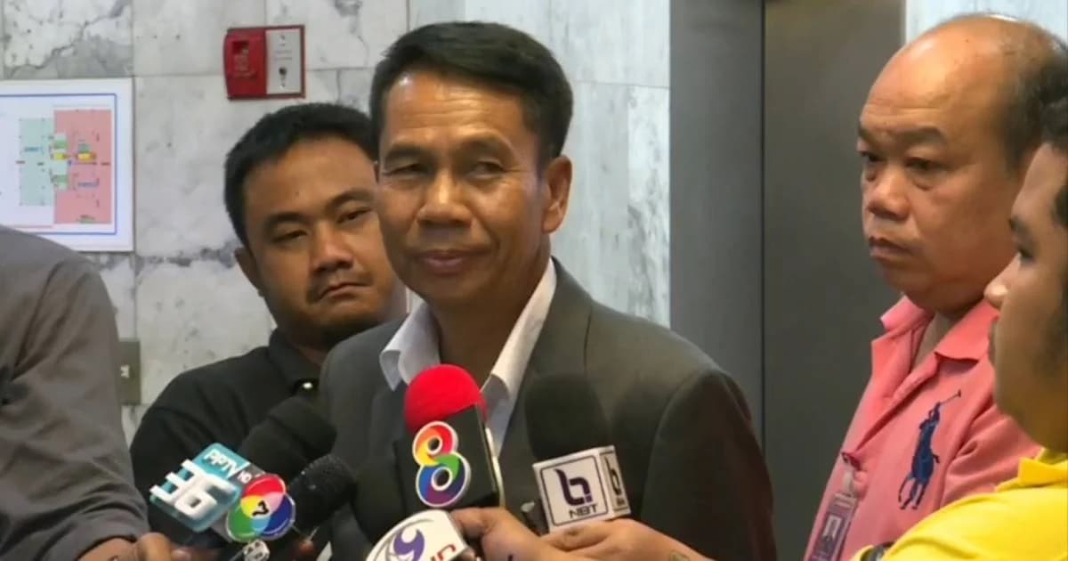 สุทิน รับ ส.ส.เพื่อไทยถูกดูดจริง ขู่ระวังเจอให้อะไรก็เอาแต่ไม่ย้าย