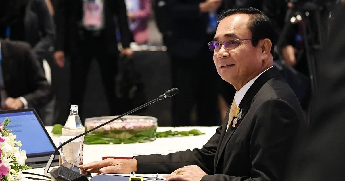 ซูเปอร์โพลระบุ “บิ๊กตู่” ขวัญใจอันดับ 1 คนไทย ส่วน “อนุทิน” จ่อหลัง