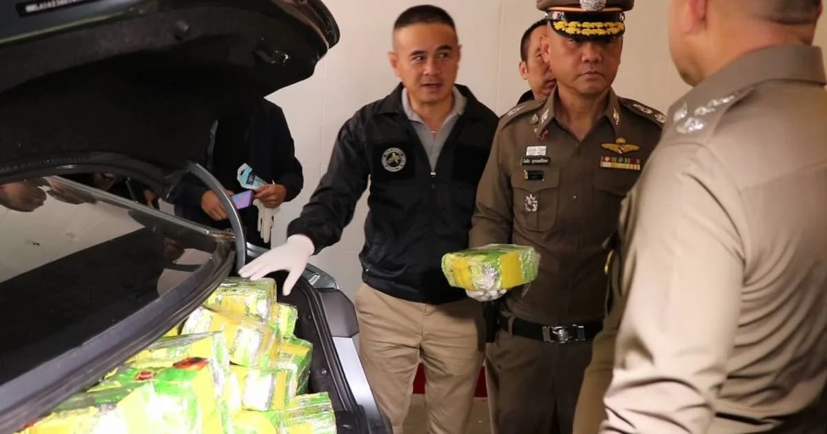 บุกรวบเครือข่ายขนไอซ์ส่งใต้ 10 คน คาม่านรูดเชียงใหม่ ยึดไอซ์ 500 กก. รถ 5 คัน