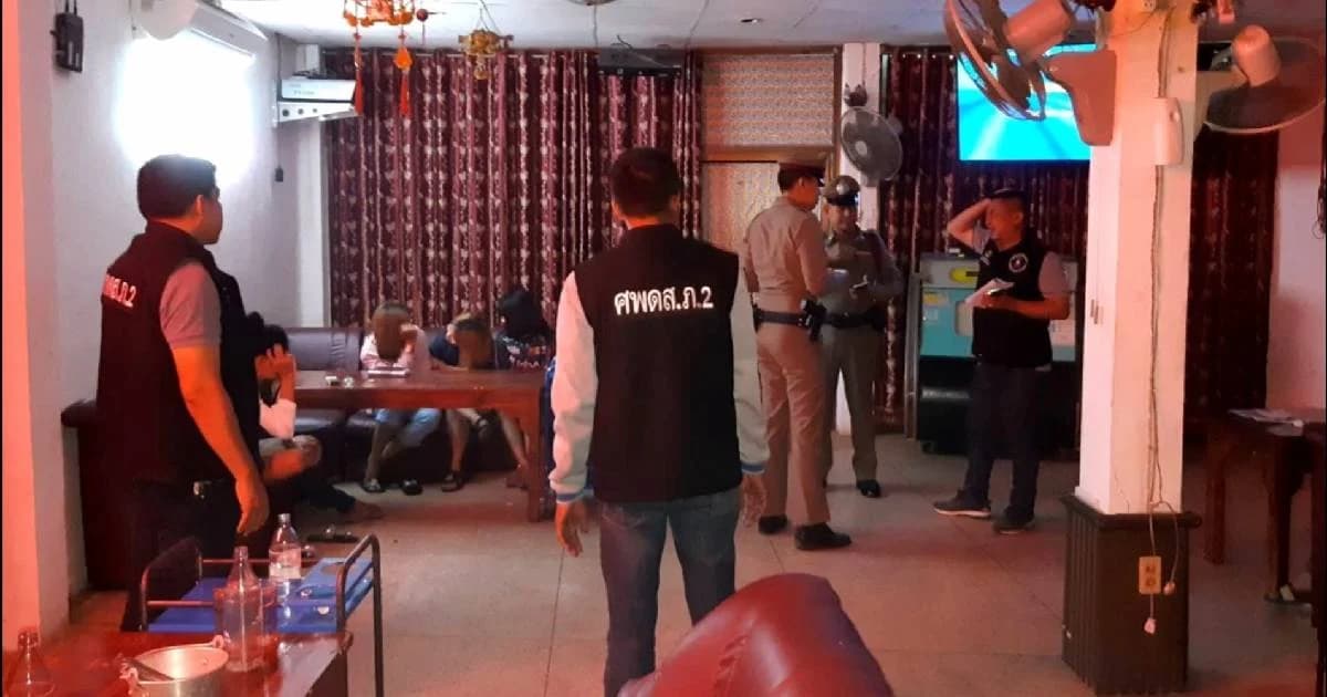 แม่เล้าวัย 19 ปี ค้าประเวณี ด.ญ. วัย 13 ใช้ร้านคาราโอเกะเปิดบังหน้า