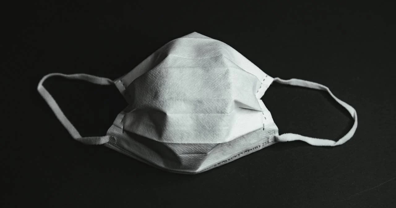 แอฟริกาใต้ช่วยเหลือคนงาน 14 คน หลังถูกนายจ้างกักตัวให้ผลิตหน้ากากนาน 1 สัปดาห์