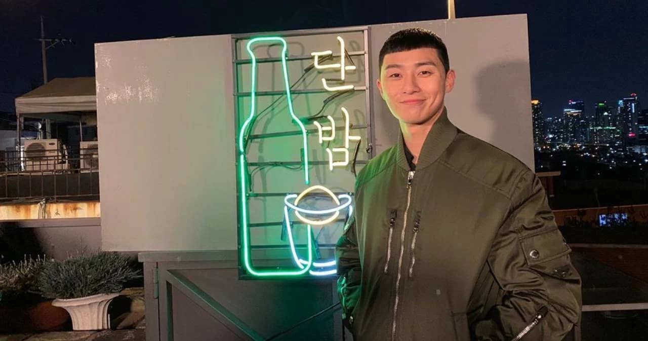 พัคซอจุน นักแสดงเกาหลีคนแรกที่ได้รางวัล “ปุ่มทอง” จากยูทูบ