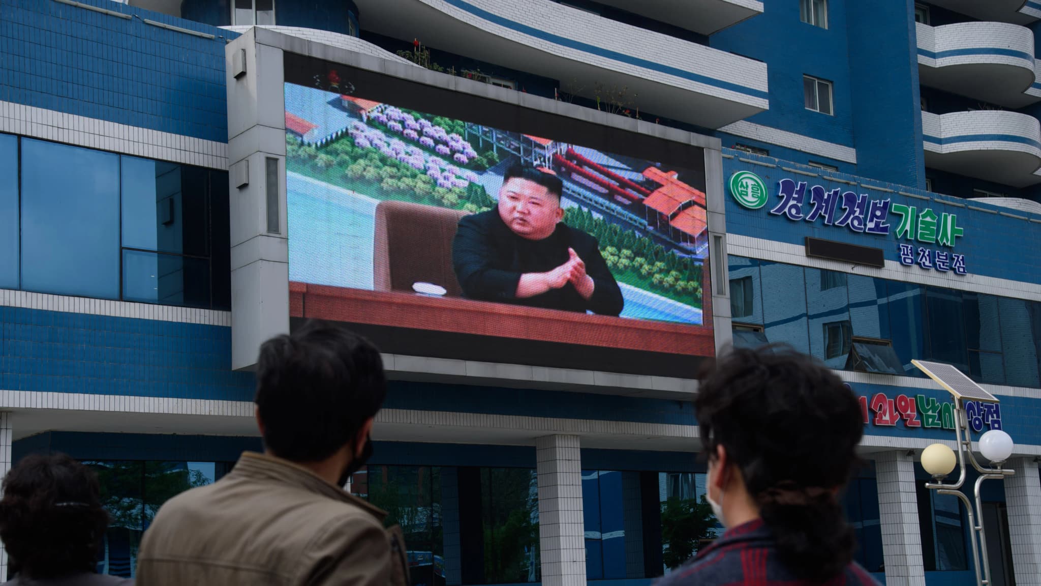 ผู้นำเกาหลีเหนือพอใจ หลังป้องกันไวรัสอยู่หมัด ย้ำต้องระวังต่อห้ามการ์ดตก