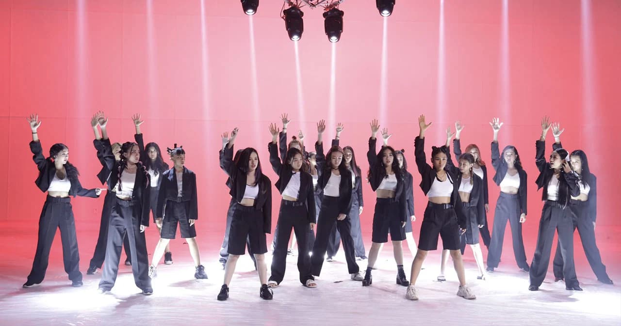 ปล่อยเอ็มวี ‘Lookin Lookin’ เผยเสน่ห์ 20 สาว ‘4EVE Trainees’ ก่อนเปิดตัวรายการ ‘Girl Group Star’