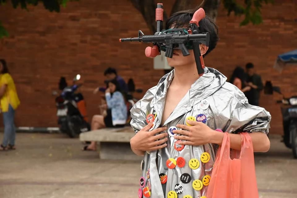 ‘มูลนิธิการละครไทย’ ค้านตั้งข้อหาคณะละครแฟลชม็อบเชียงใหม่ ชี้ต้องมีเสรีภาพให้ศิลปะ