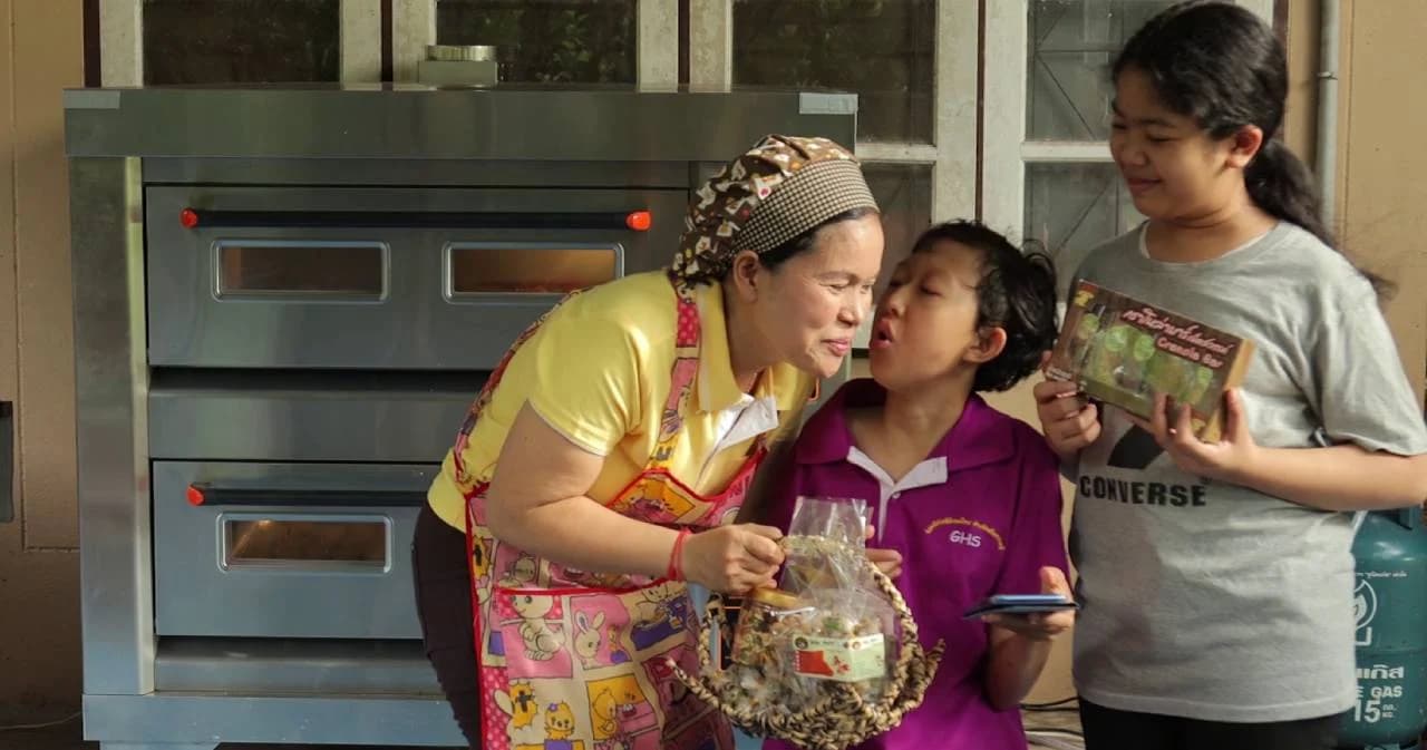 แม่เลี้ยงเดี่ยวลูกสาม ทำขนมธัญพืชขายออนไลน์ ‘ครัวไอโกะ’ เลี้ยงชีวิตลูกออทิสติก