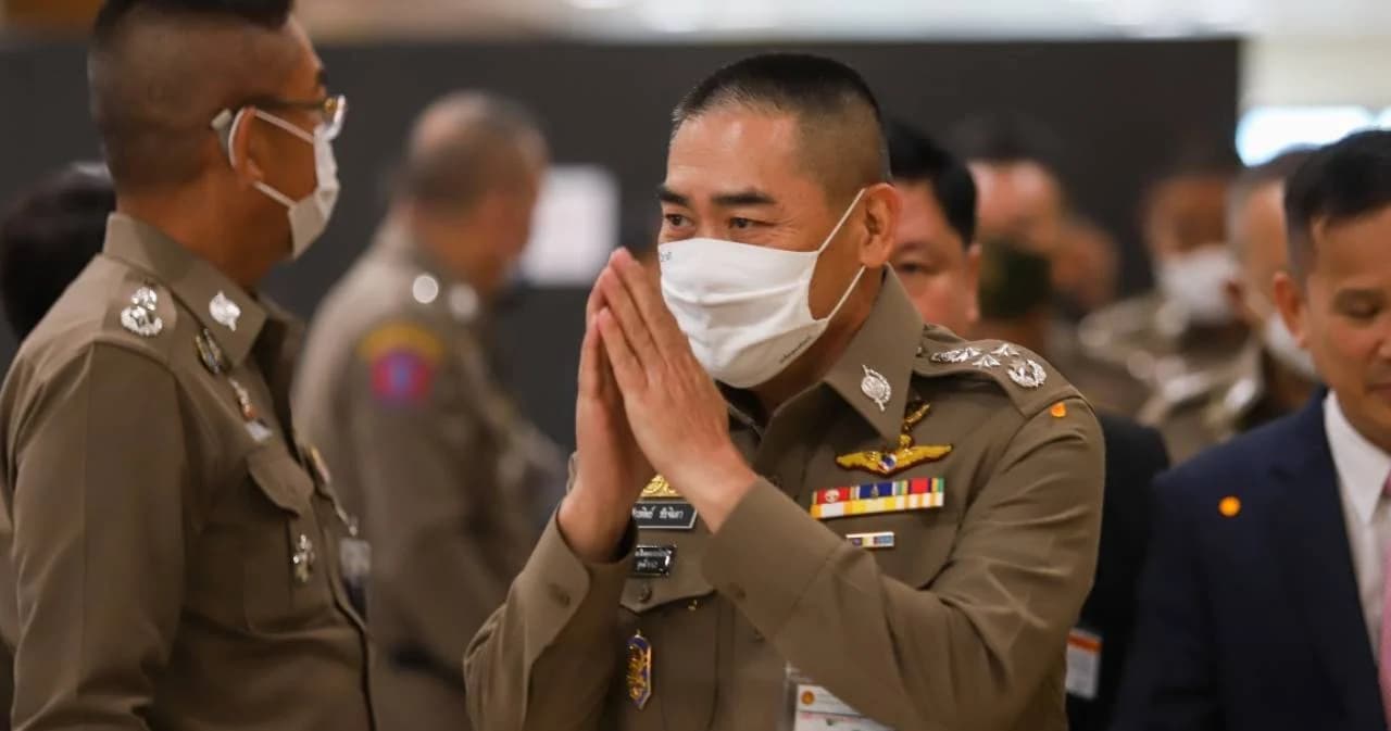 ผบ.ตร.ชี้แจง ตำรวจไม่ได้อยากจับกุมผู้ชุมนุม แต่ถ้าไม่ทำก็ถูก ม.157 ย้ำเป็นกลางไม่เลือกข้าง