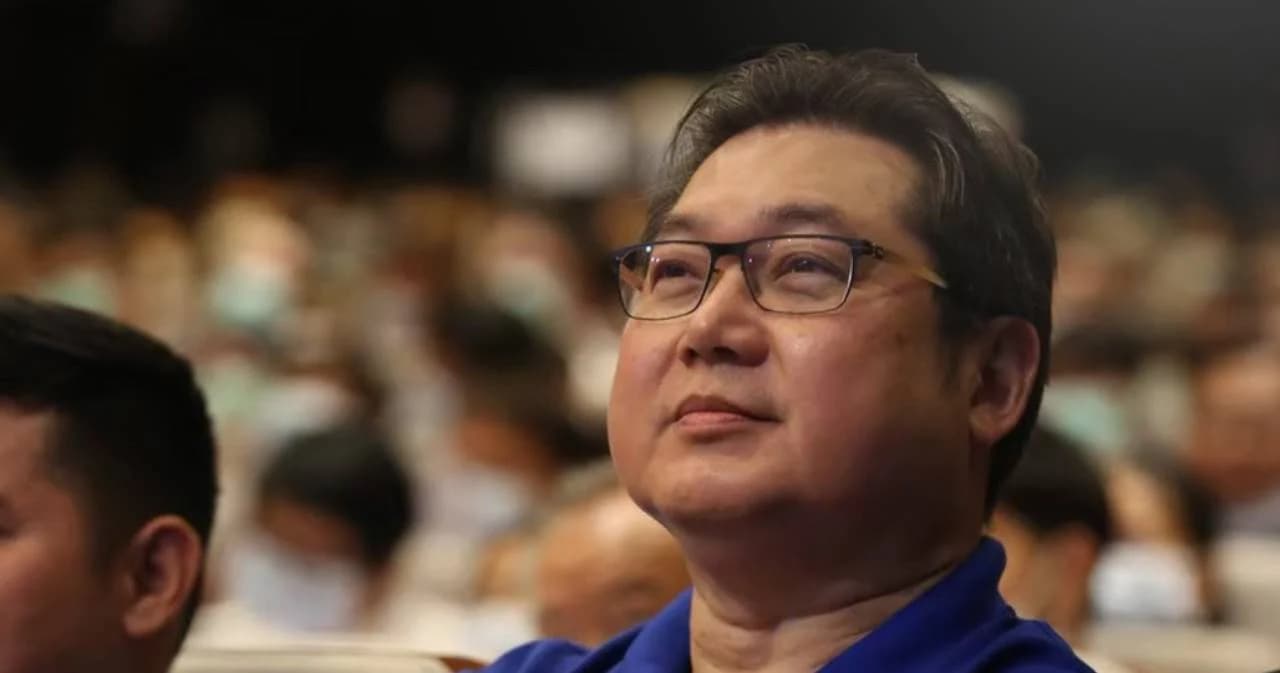 เบื้องหลังดีลพันล้านเซ็นทรัลซื้อ B2S-Officemate ผู้ก่อตั้งเดิมวางมือลุยการเมือง