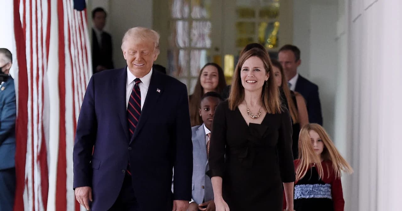 ทรัมป์เสนอชื่อ เอมี โคนีย์ บาร์เรตต์ เป็นผู้พิพากษาศาลสูงสหรัฐฯ คนใหม่