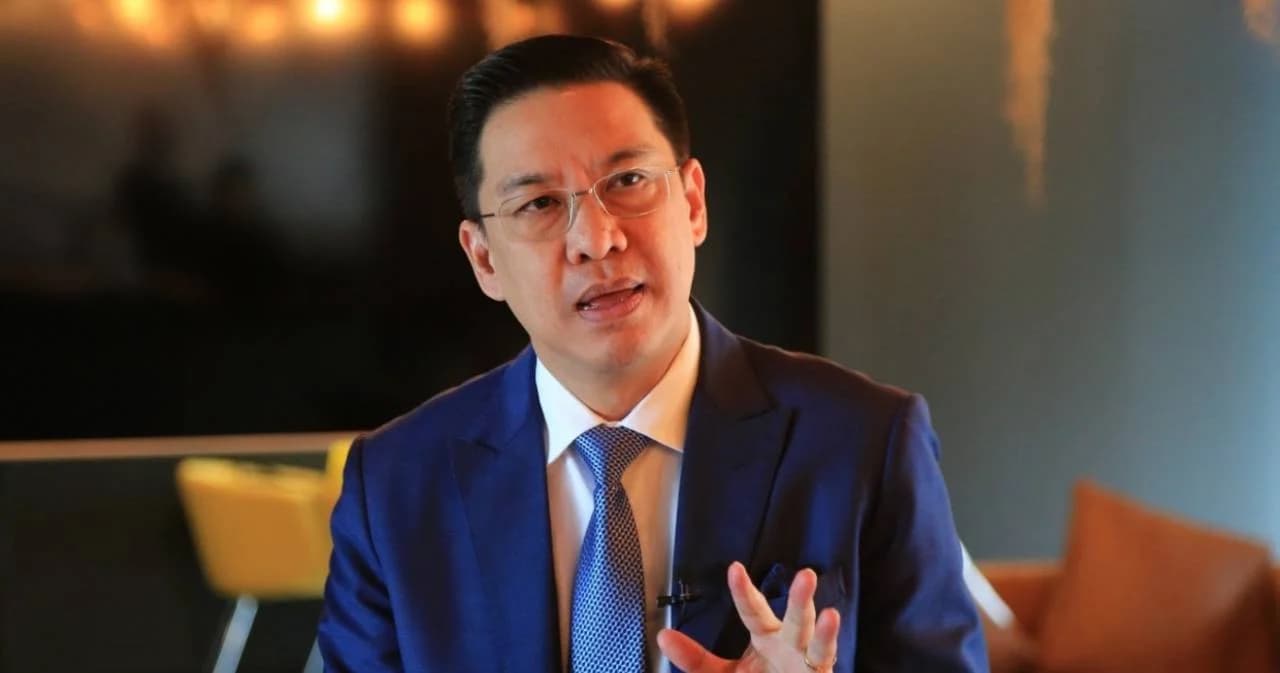 พุทธิพงษ์เผยกระทรวงดิจิทัลฯ เก็บข้อมูล 5 แสนโพสต์ ม็อบ 8 พ.ย.