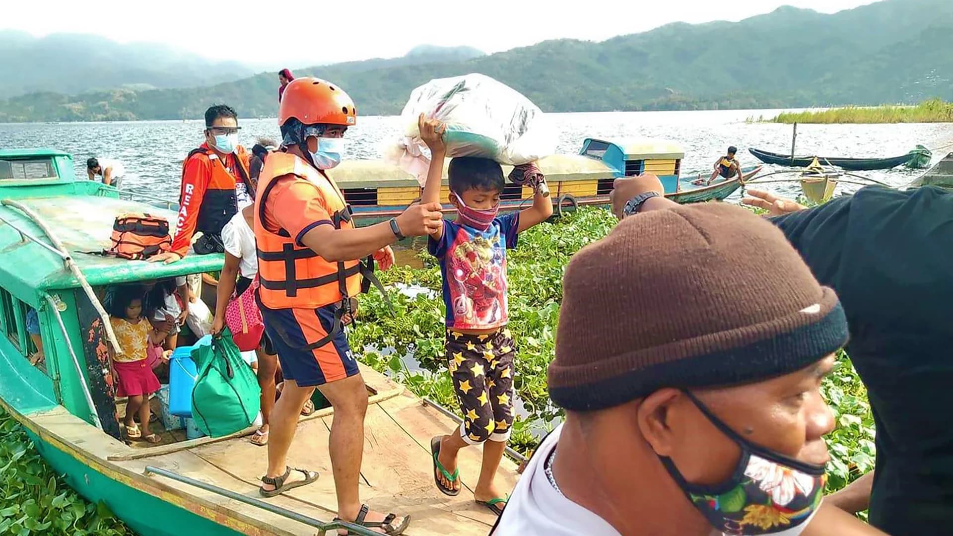 ฟิลิปปินส์รับมือไต้ฝุ่นโคนี สั่งอพยพประชาชนในพื้นที่เสี่ยง คาดเป็นพายุรุนแรงที่สุดในโลกของปีนี้