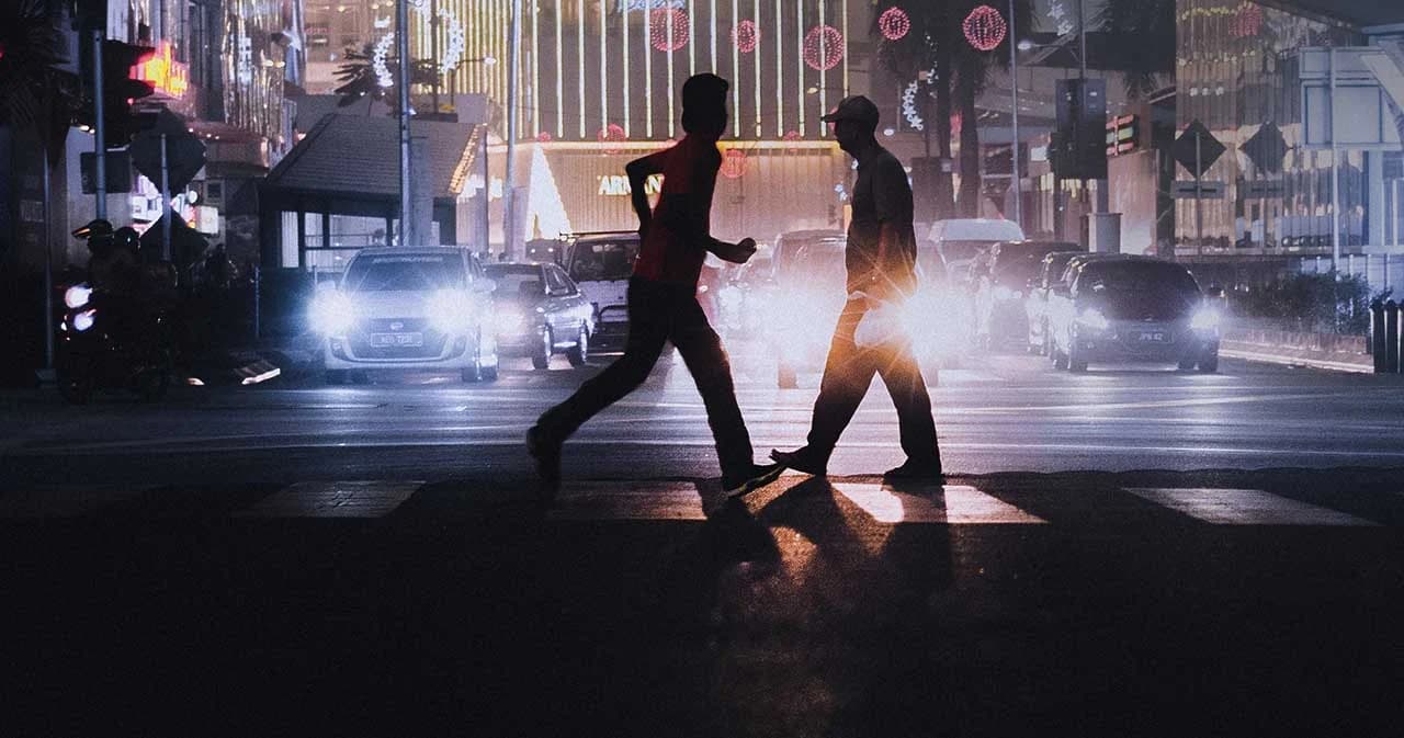 กรมขนส่งเตือนสายซิ่ง ดัดแปลงไฟหน้าไฟท้ายสว่างเกินเกณฑ์ผิดกฎหมายปรับหนัก 50,000 บาท