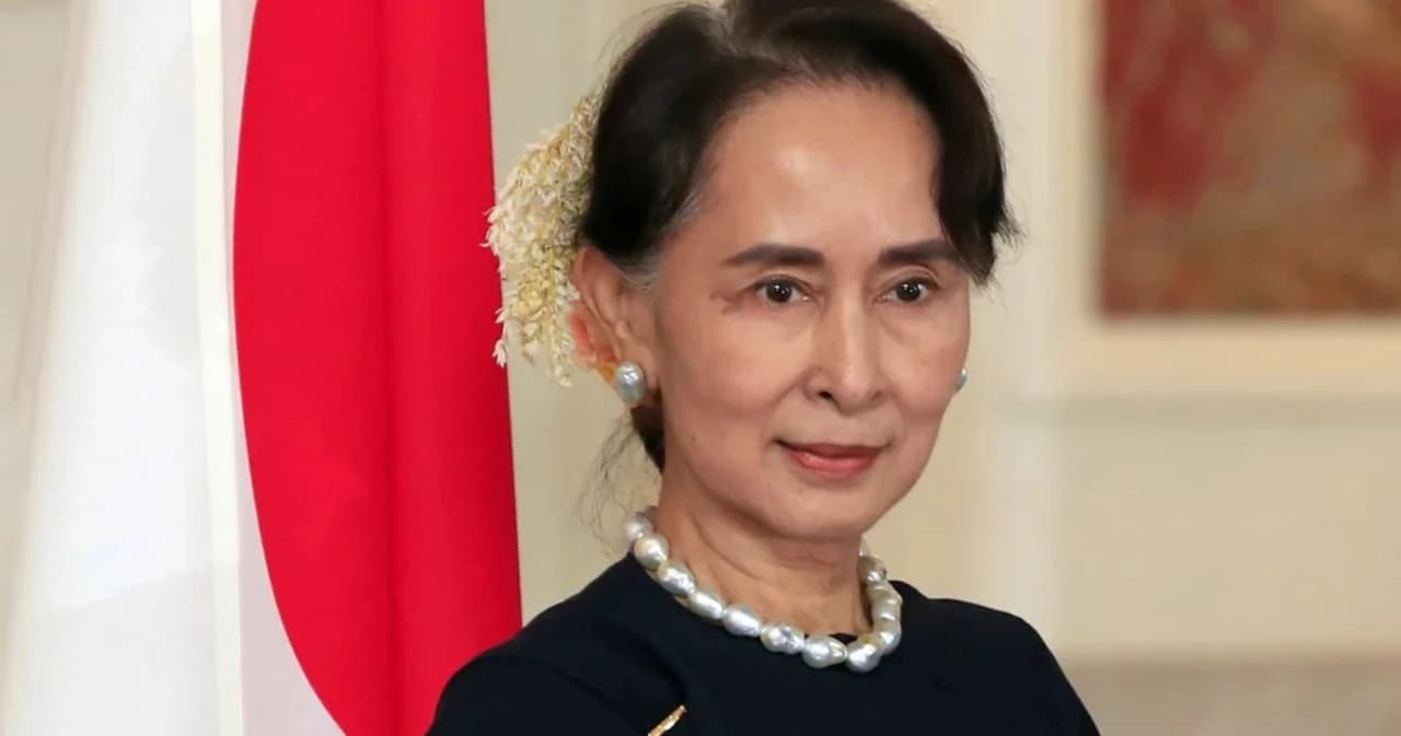 ‘อองซาน ซูจี’ ถูกตั้งข้อหาแล้ว เผยจะถูกควบคุมตัวถึง 15 ก.พ. อ้างผิด กม.นำเข้า-ถือครองอุปกรณ์สื่อสาร