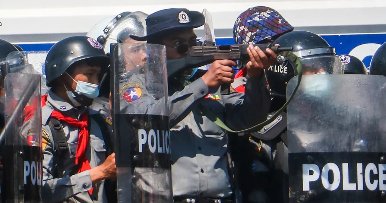 แอมเนสตี้ฯ เปิดหลักฐาน ตำรวจเมียนมาใช้ปืนจริง สลายม็อบต้านรัฐประหาร