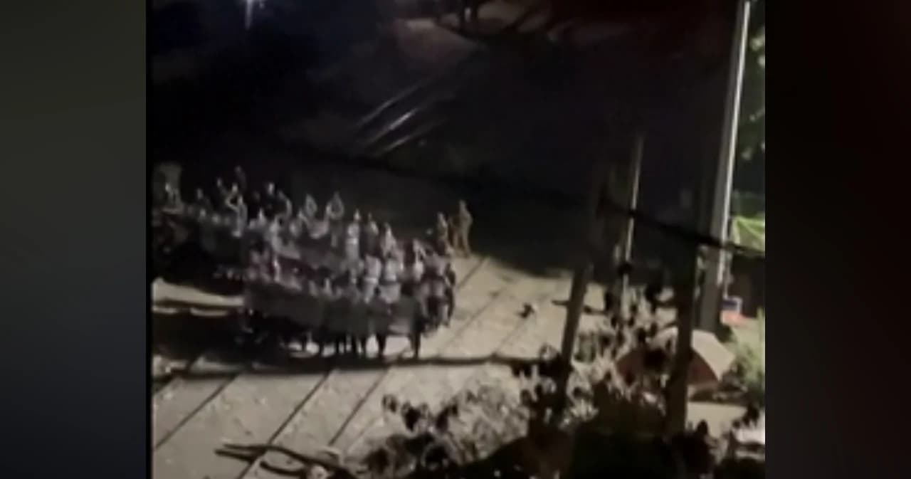 พนักงานรถไฟเมียนมาอารยะขัดขืน ถูกเจ้าหน้าที่บุกกลางดึก พบมีผู้ถูกกระสุนยางบาดเจ็บ 1 ราย