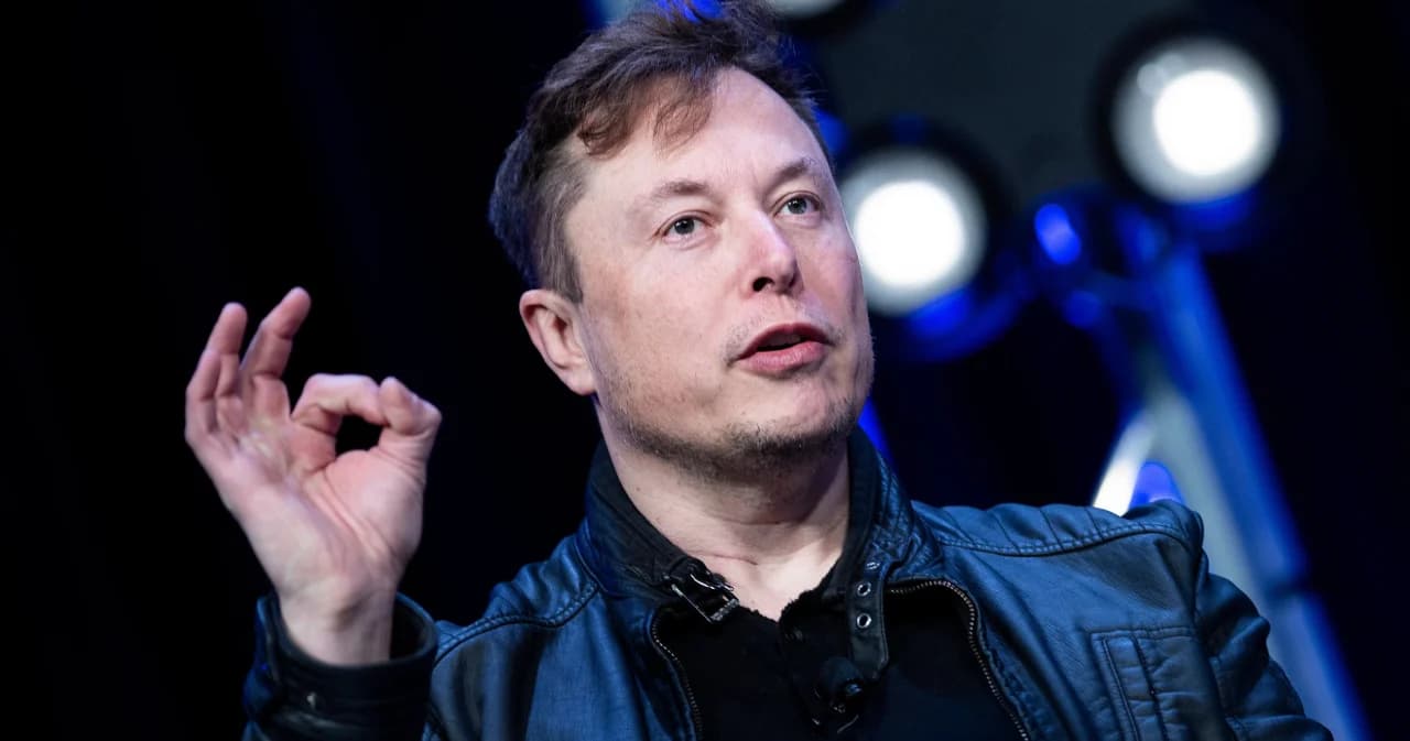 ‘อีลอน มัสก์’ สูญเงิน 4.5 แสนล้านบาท เพราะหุ้น ‘เทสลา’ ร่วงหนัก หลุดตำแหน่งเศรษฐีรวยที่สุดในโลก