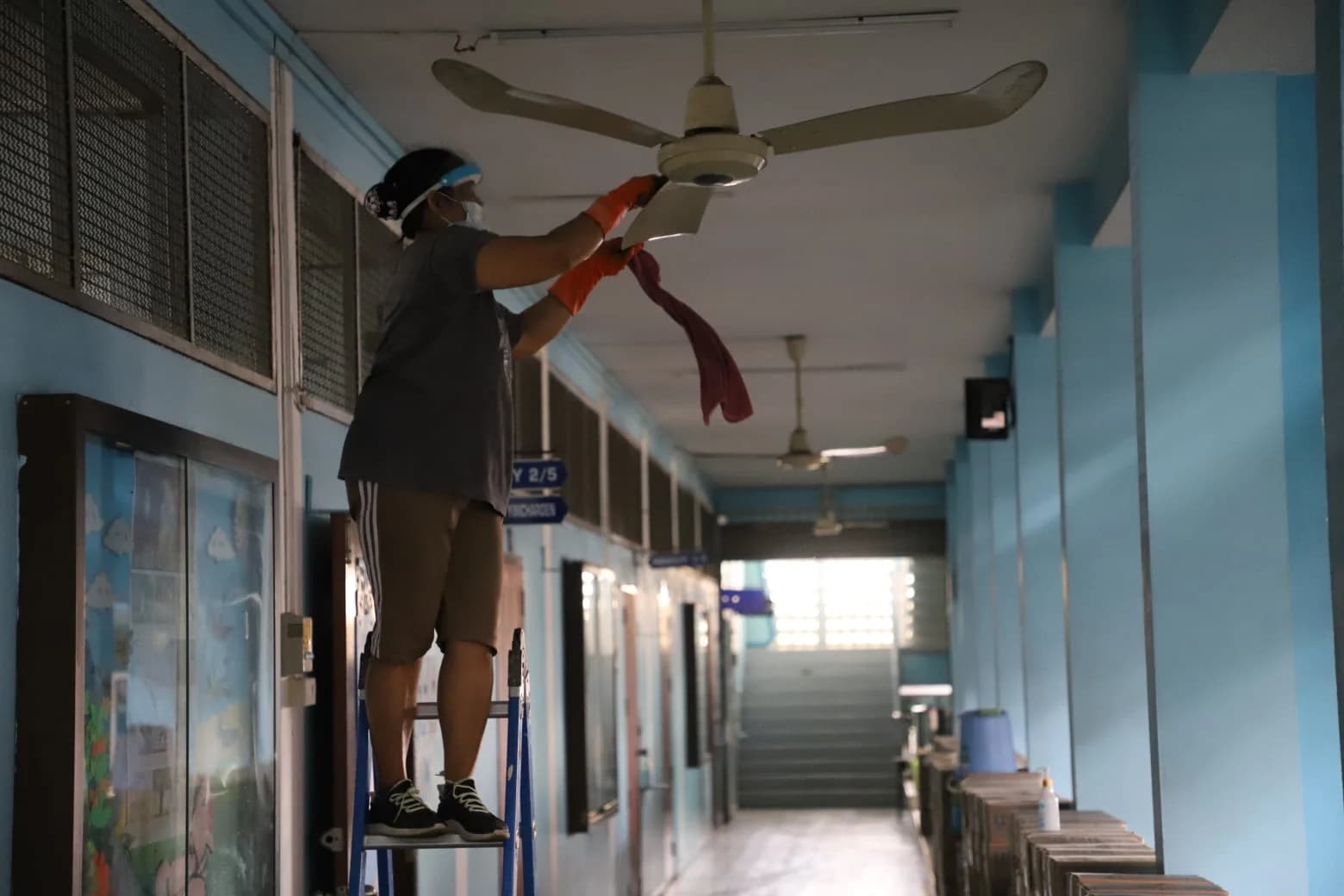 จ.สมุทรสาคร ประกาศเปิดโรงเรียน พร้อมผ่อนปรนพื้นที่ควบคุมสูงสุดและเข้มงวด