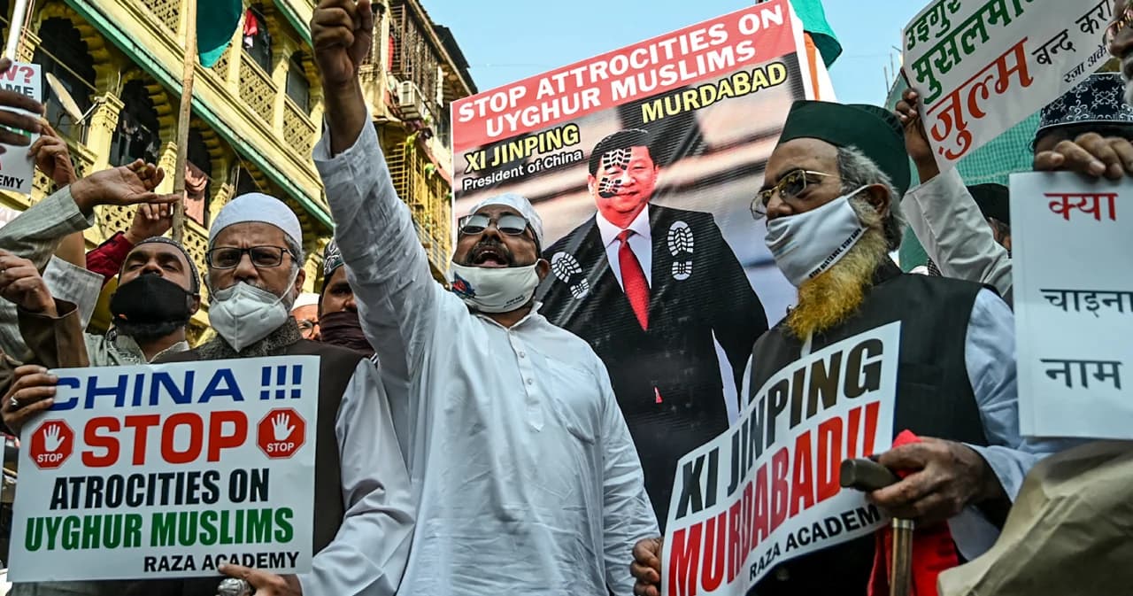 ชาติตะวันตกจับมือคว่ำบาตรจีน ขึ้นบัญชีดำอดีตเจ้าหน้าที่ซินเจียง ละเมิดสิทธิมนุษยชนชาวมุสลิมอุยกูร์