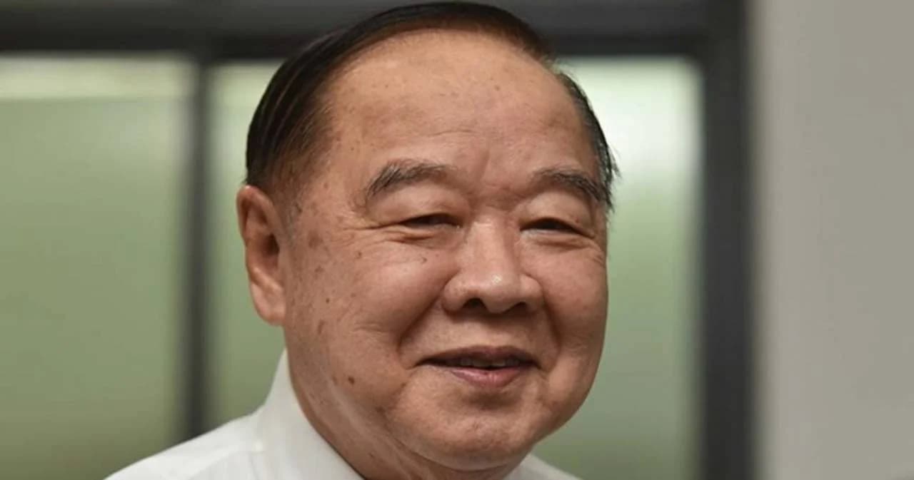 ‘ประวิตร’ ซุ่มฉีดวัคซีนโควิด-19 แล้ว เผยปลอดภัยดี ยันไม่ได้ปิดข่าว