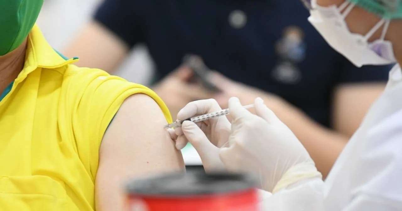 ‘หมอยง’ ชี้จำเป็นต้องศึกษา กระตุ้นวัคซีนโควิด-19 เข็ม 3 เพื่อคงสภาพภูมิที่สูงอยู่ตลอด