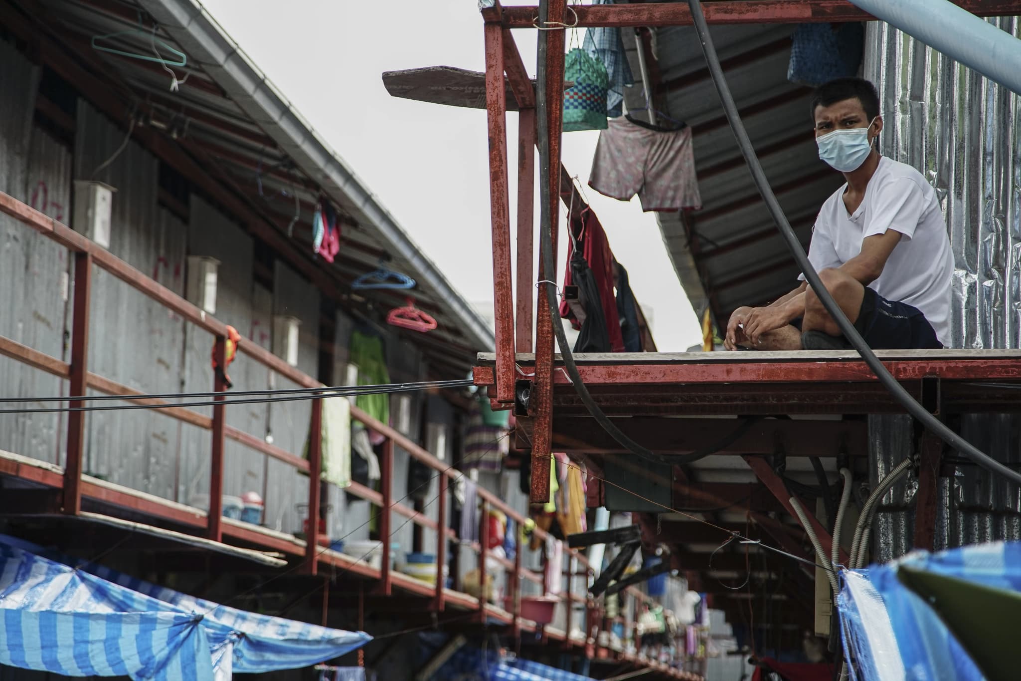 ก.แรงงาน ตรวจสอบแคมป์ก่อสร้าง เฝ้าระวัง ‘โอไมครอน’ แพร่ระบาดหลังหยุดยาวปีใหม่