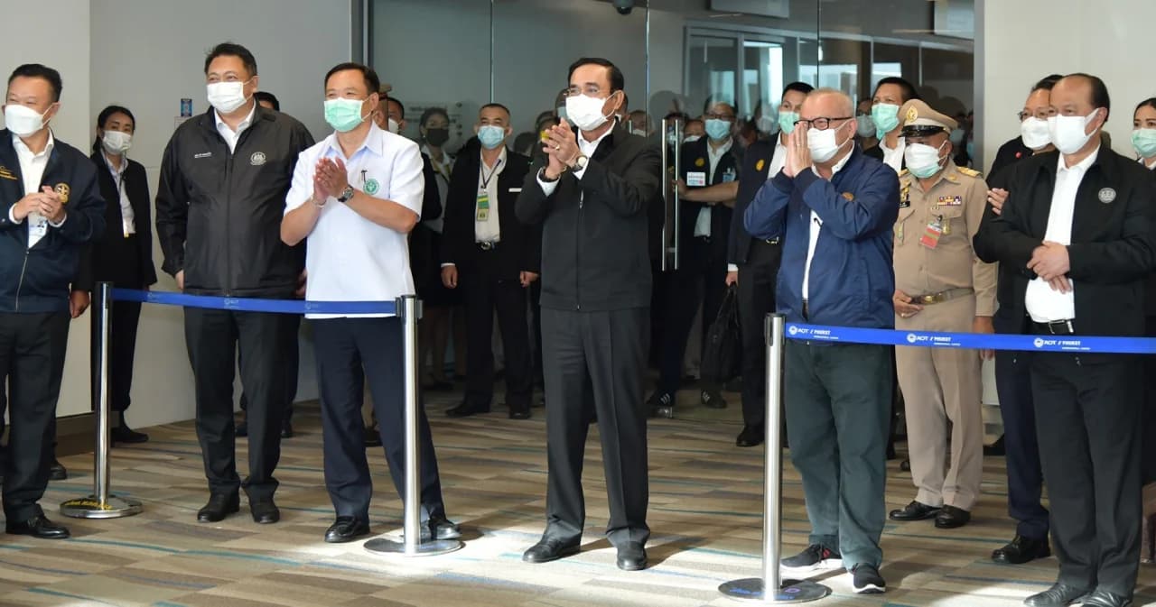 อนุทิน แจงภาพนายกฯ และคณะรัฐมนตรี นั่งร่วมโต๊ะทานอาหารว่างไม่ใส่หน้ากาก ทุกคนเว้นระยะห่าง