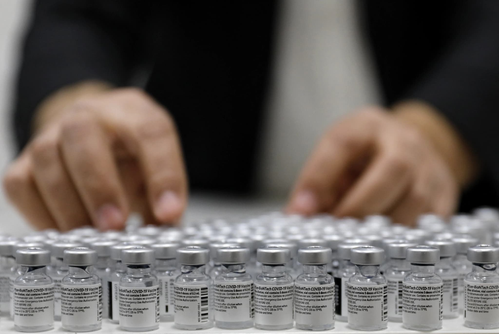 สธ.เซ็นสัญญาสั่งซื้อไฟเซอร์อีก 10 โดส คาดไทยฉีดวัคซีนครบ 100 ล้านโดสในปีนี้