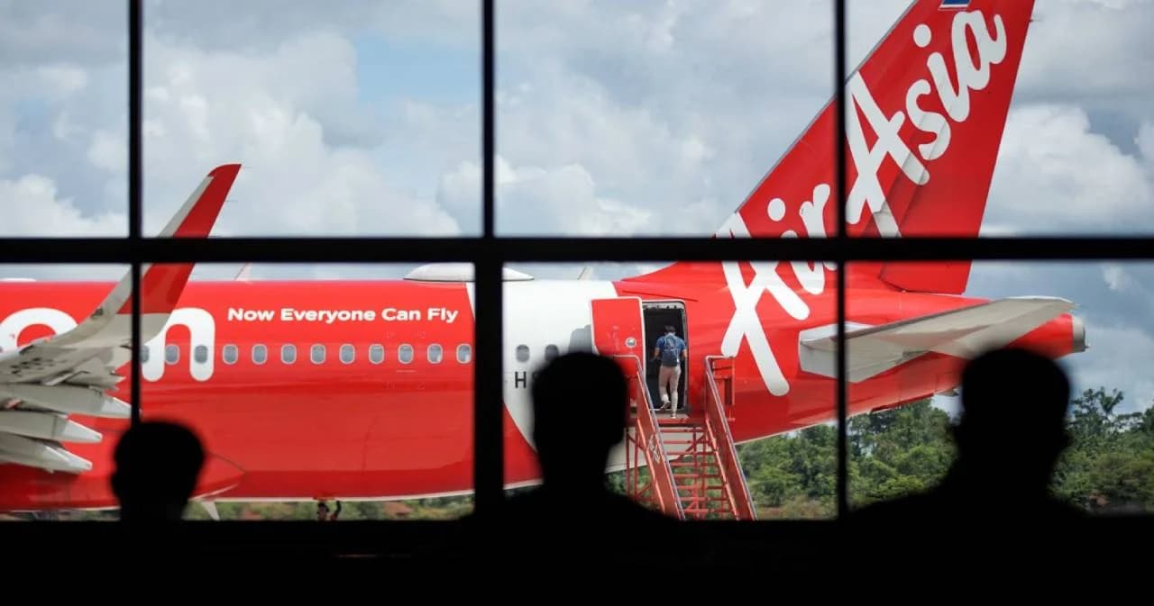 ‘แอร์เอเชีย’ ขาดสภาพคล่องหนัก สิ้นเดือนนี้อาจไม่มีเงินจ่ายเงินเดือนพนักงาน