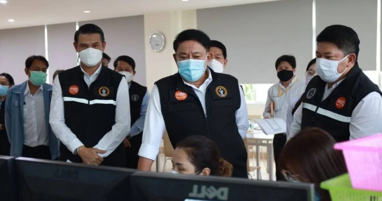 กทม. ยกระดับ ‘7ศูนย์พักคอย’ เป็น รพ.สนาม รองรับผู้ป่วยโควิด-19 เดินหน้าตั้งศูนย์พักคอย 50 เขต