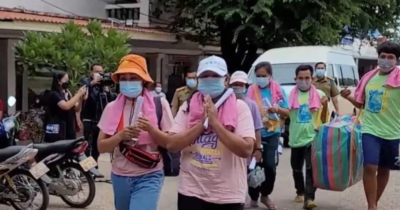 7 คนไทยเก็บเห็ดที่ลาว ได้กลับบ้านแล้ว ยันไม่ได้ฉีดไฟเซอร์