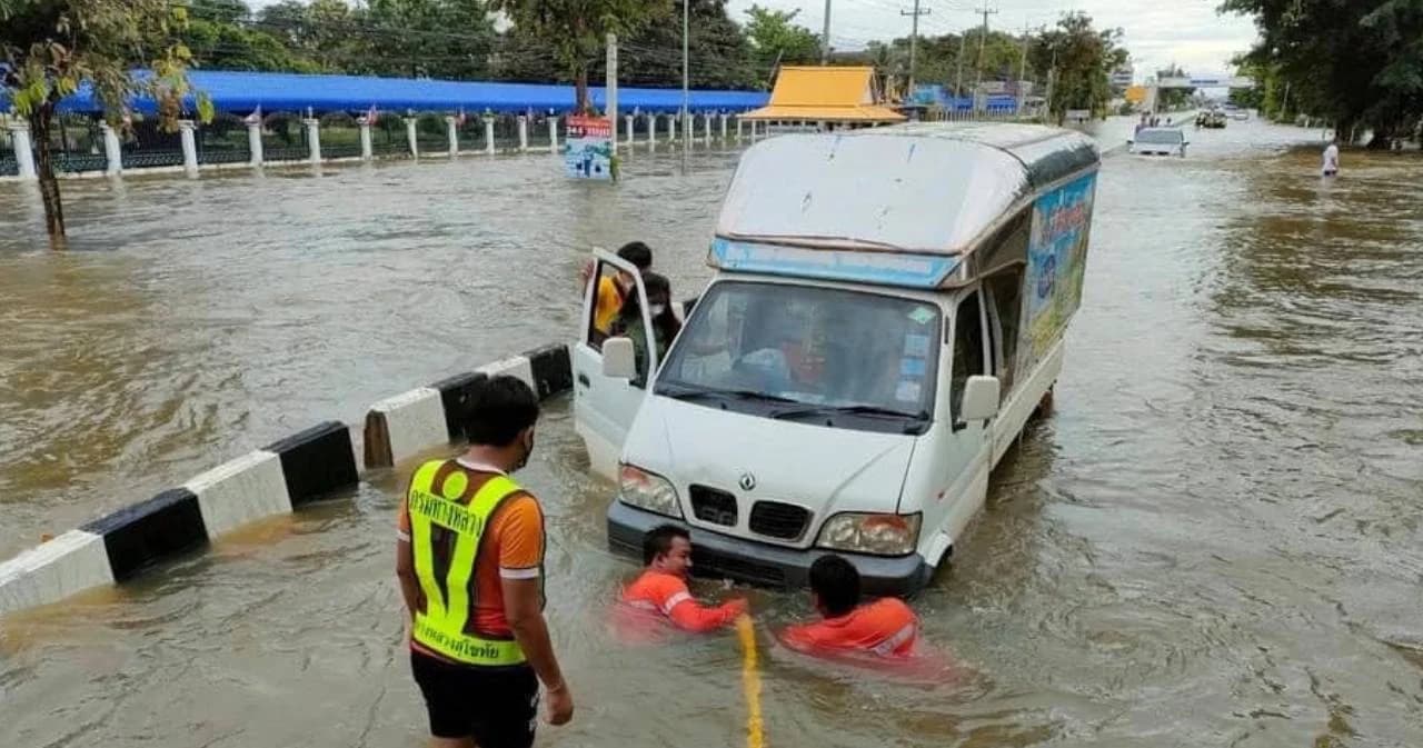 กรมทางหลวง เผย เหตุน้ำท่วม กระทบเส้นทางรวม 19 จังหวัด ทางหลวงผ่านไม่ได้ 34 แห่ง