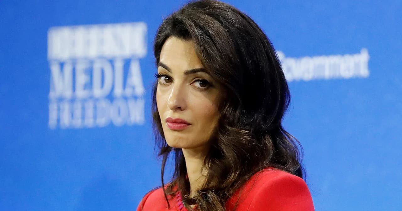 เอมัล คลูนีย์ เผยสนใจคดีผู้ชุมนุมในประเทศไทย