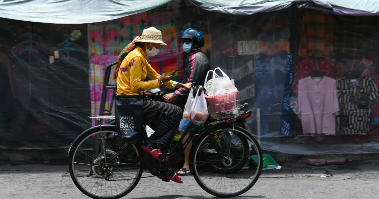 หนี้ครัวเรือนไทยทะลุ 14.27 ล้านล้าน อัตราว่างงานสูงสุดตั้งแต่มีโควิด