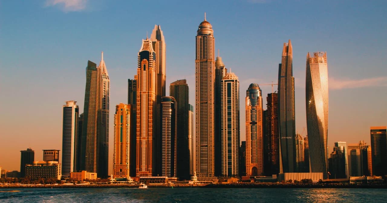 ทำไม ‘UAE’ ถึงเพิ่งย้ายวันหยุดสุดสัปดาห์ มาเป็น ‘วันเสาร์-อาทิตย์’