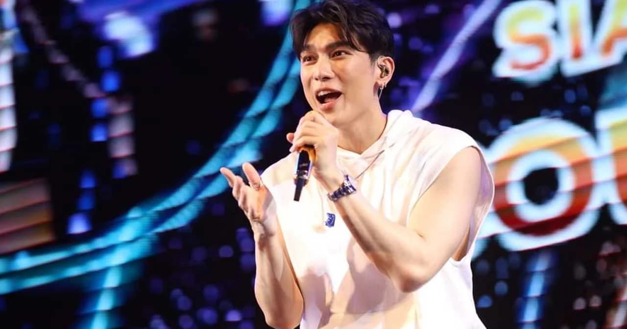 ย้อนดูความสำเร็จของ ‘มิว ศุภศิษฏ์’ กับ 7 รางวัลจากเวที T-POP Stage Show