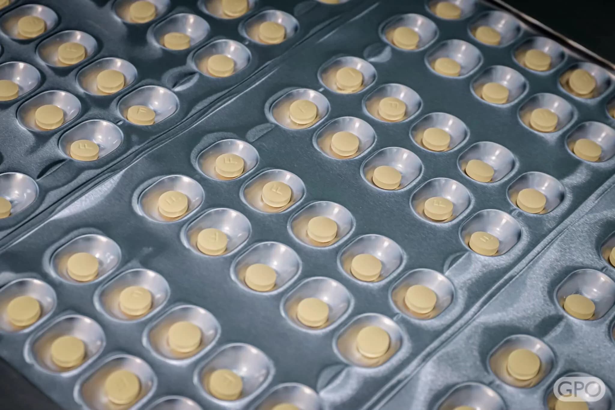 อภ.ยืนยันผลิตและจัดส่ง ‘ยาฟาวิพิราเวียร์’ ครบ 110 ล้านเม็ดตามแผน สธ.กลางเดือน เม.ย.นี้